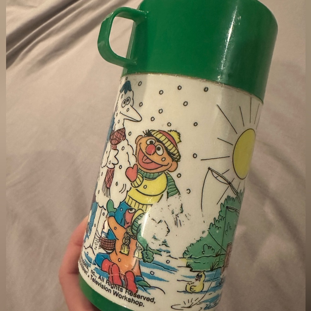 Aladdin | Sesame Street Thermos - Picture 4 of 10